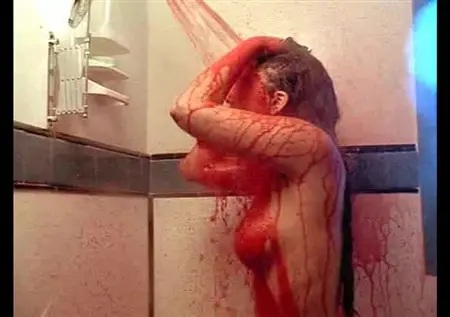 Drew Barrymore duscht im Doppelganger -Film